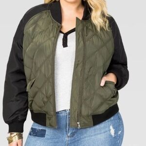 Full Tilt Army Green and Black Quilted Bomber Jacket Size Medium